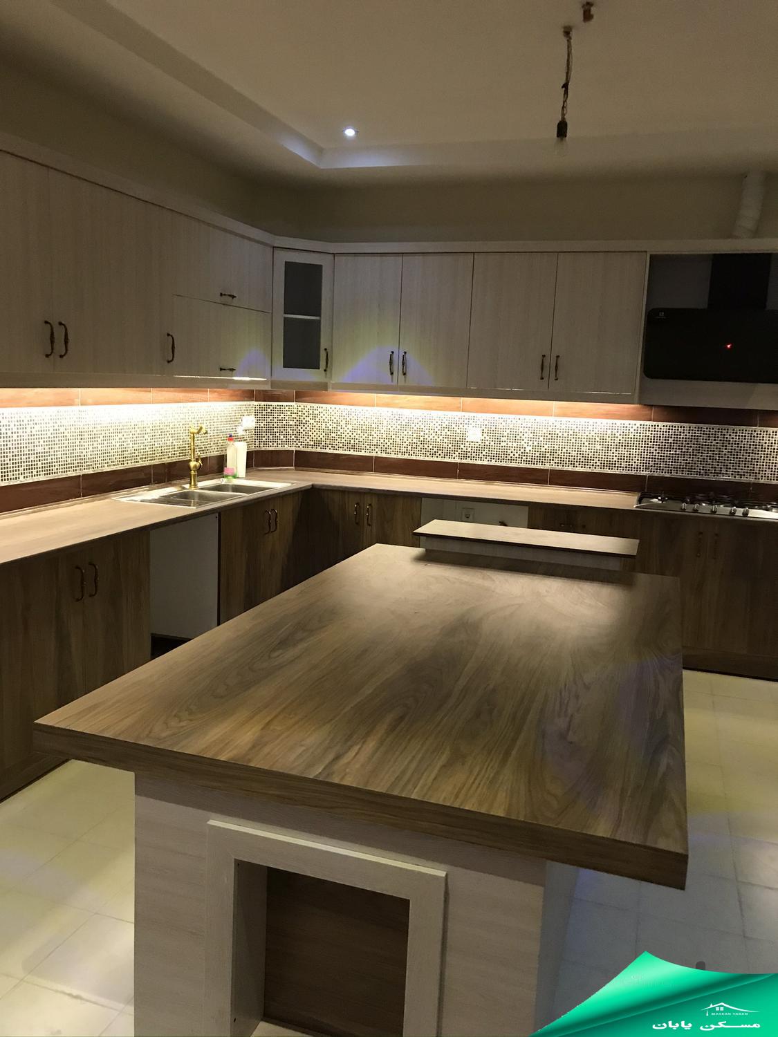 آپارتمان** 1402